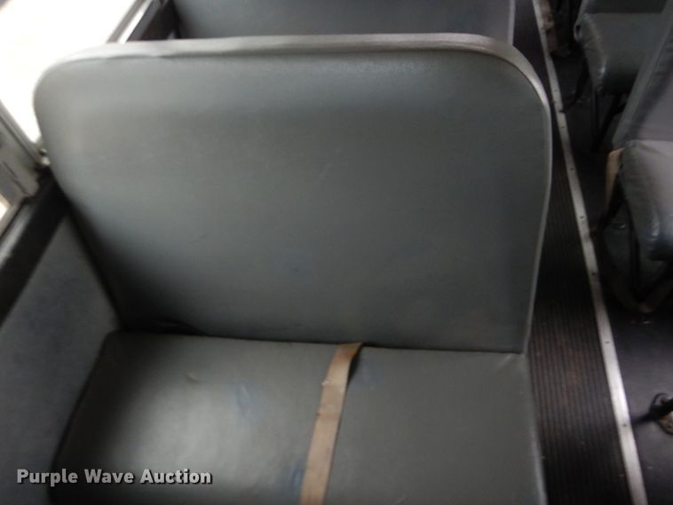 image for item GF9149 2005 Freightliner FS65 school bus