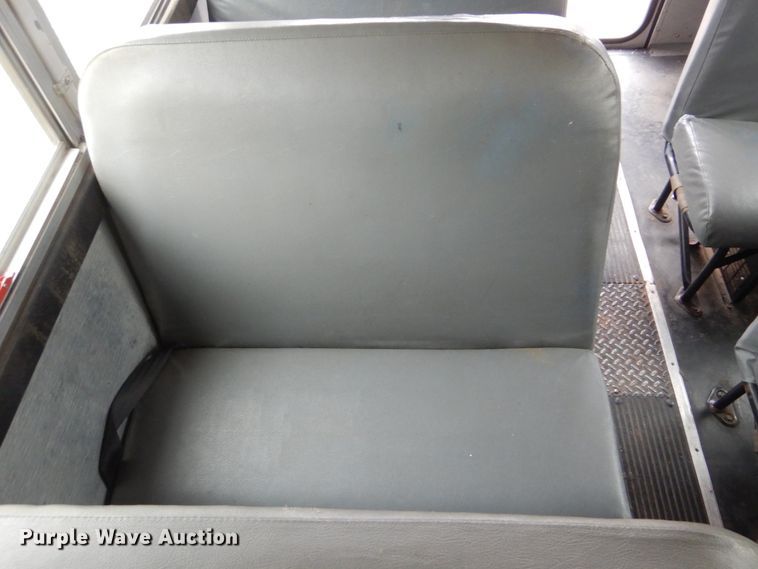 image for item GF9149 2005 Freightliner FS65 school bus