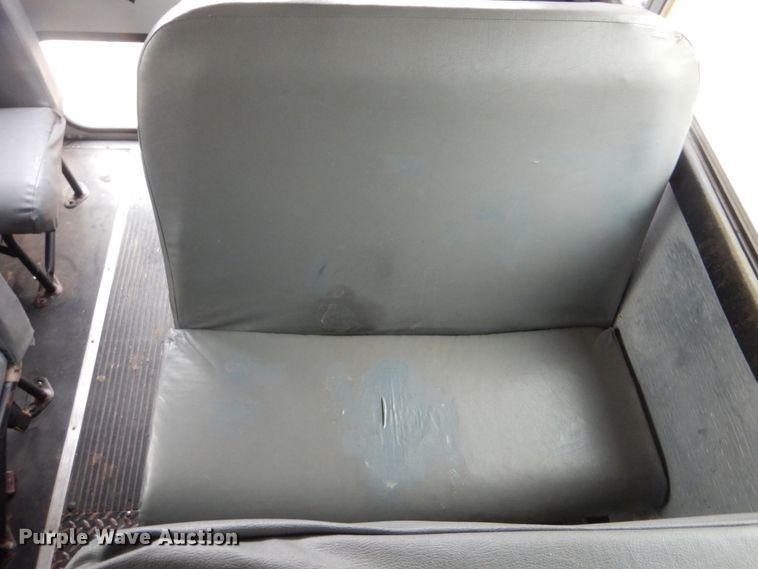 image for item GF9149 2005 Freightliner FS65 school bus