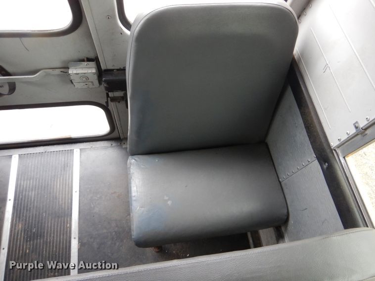 image for item GF9149 2005 Freightliner FS65 school bus