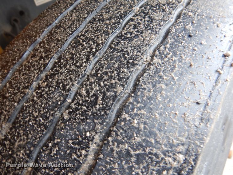 image for item GF9149 2005 Freightliner FS65 school bus