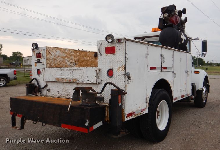 image for item GM9064 2001 Kenworth T300  service truck