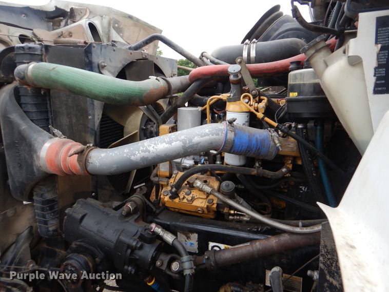 image for item GM9064 2001 Kenworth T300  service truck