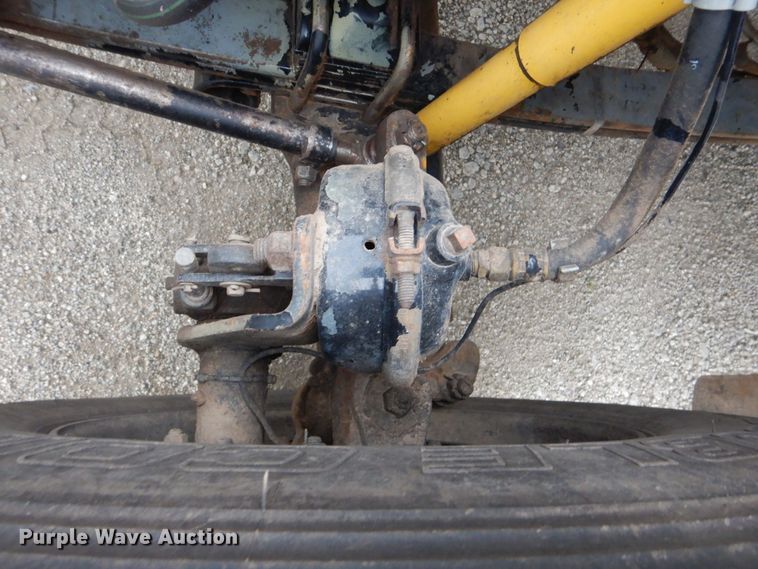 image for item GM9064 2001 Kenworth T300  service truck