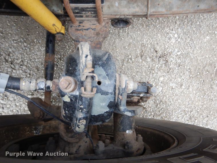 image for item GM9064 2001 Kenworth T300  service truck