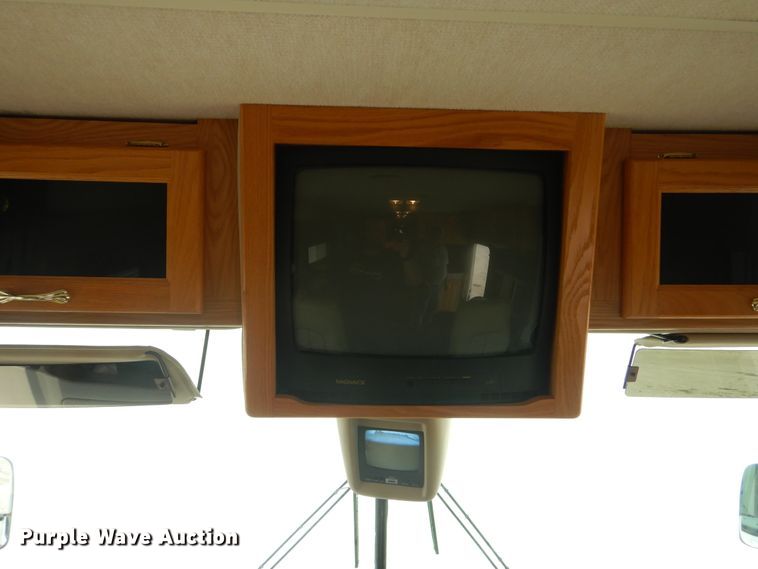 image for item GM9071 2002 Newmar Dutch Star  RV