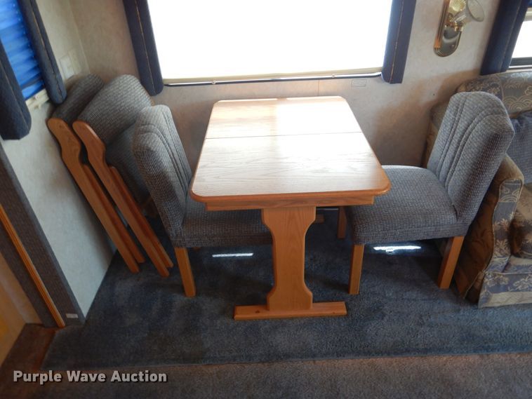 image for item GM9071 2002 Newmar Dutch Star  RV