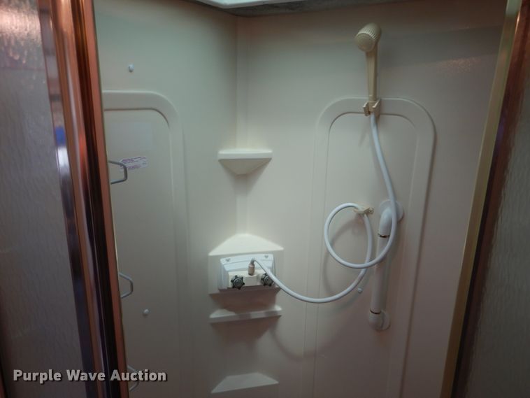 image for item GM9071 2002 Newmar Dutch Star  RV