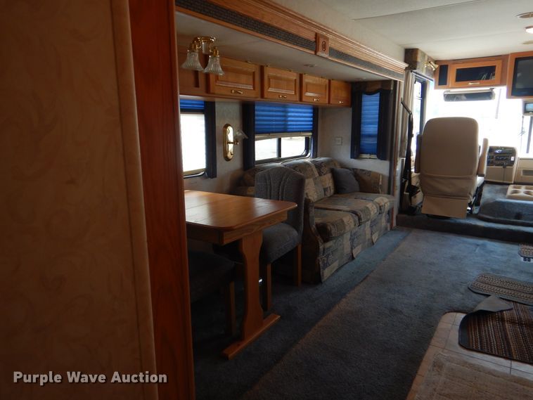 image for item GM9071 2002 Newmar Dutch Star  RV