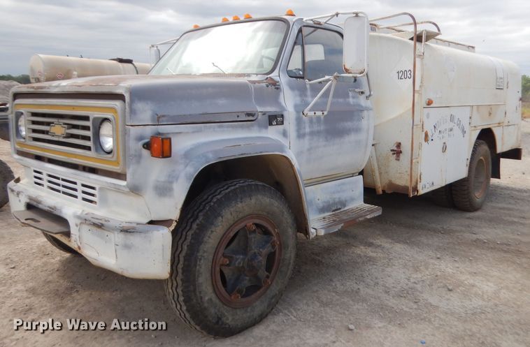 image for item GN9450 1986 Chevrolet 70  fuel truck