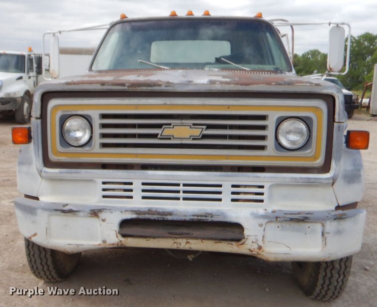 image for item GN9450 1986 Chevrolet 70  fuel truck