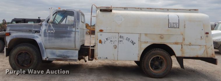 image for item GN9450 1986 Chevrolet 70  fuel truck