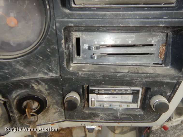 image for item GN9450 1986 Chevrolet 70  fuel truck