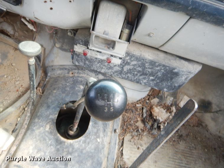 image for item GN9450 1986 Chevrolet 70  fuel truck