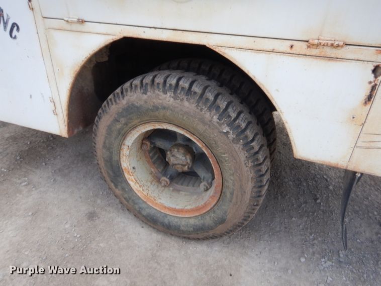 image for item GN9450 1986 Chevrolet 70  fuel truck