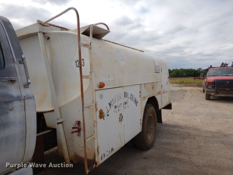 image for item GN9450 1986 Chevrolet 70  fuel truck