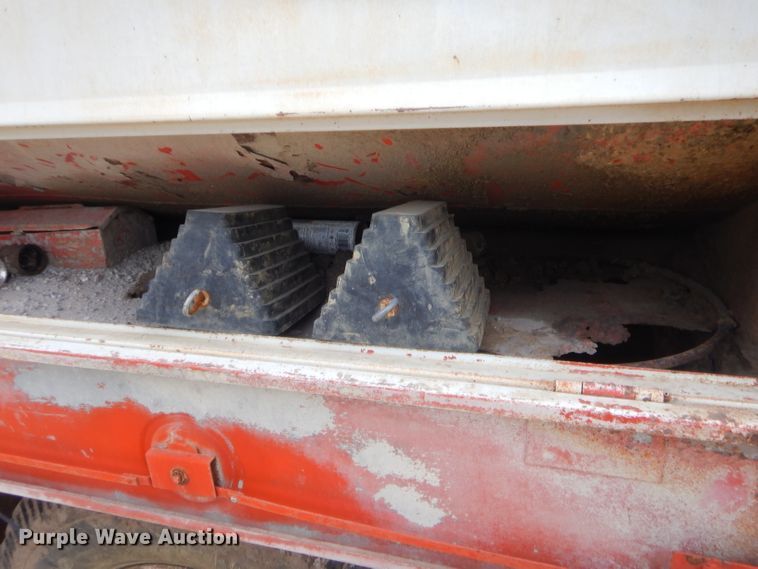 image for item GN9450 1986 Chevrolet 70  fuel truck