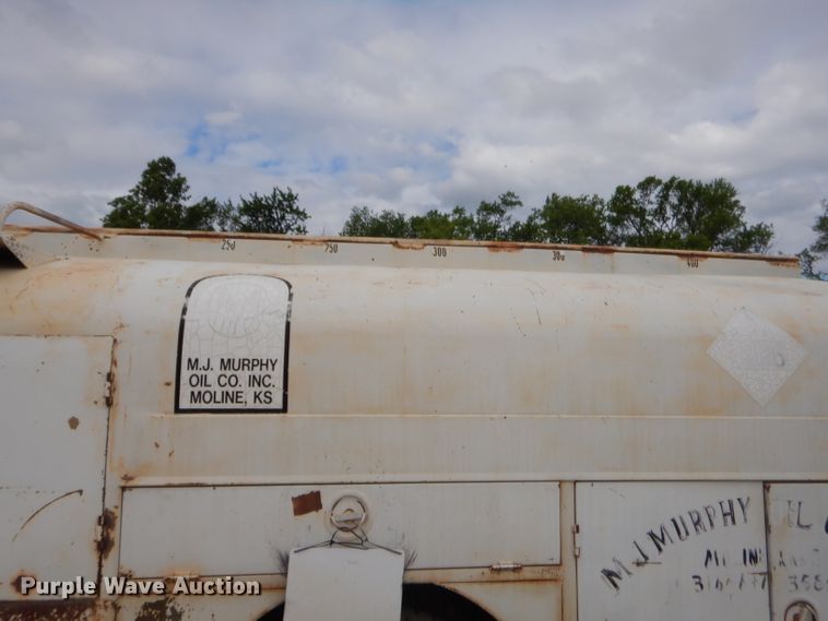 image for item GN9450 1986 Chevrolet 70  fuel truck