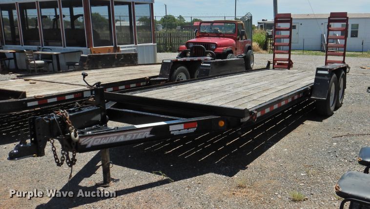 image for item GN9938 2015 Towmaster T-10D equipment trailer