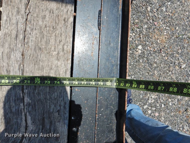 image for item GN9938 2015 Towmaster T-10D equipment trailer