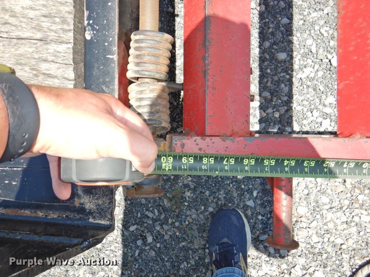 image for item GN9938 2015 Towmaster T-10D equipment trailer