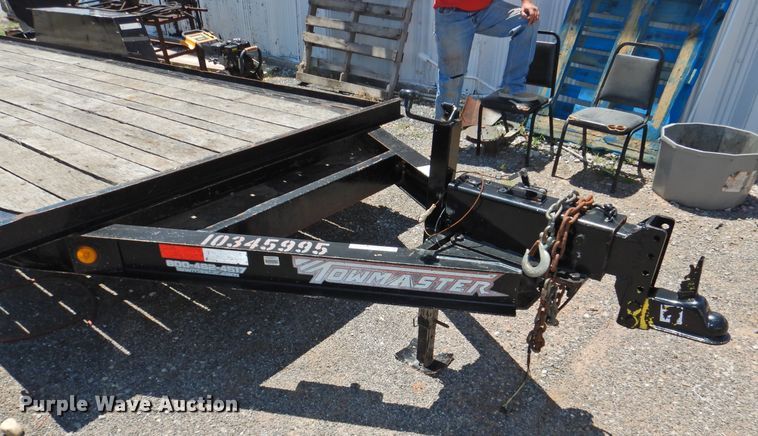 image for item GN9938 2015 Towmaster T-10D equipment trailer