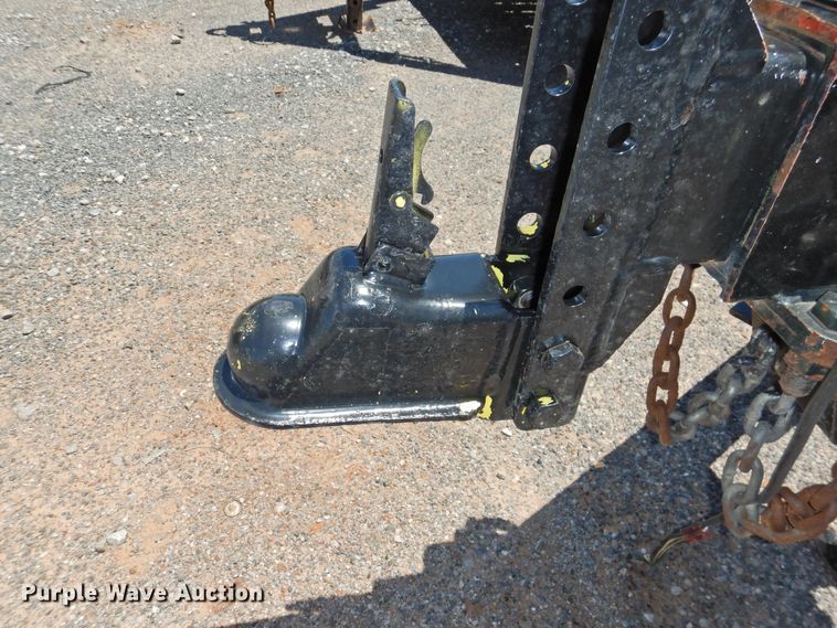 image for item GN9938 2015 Towmaster T-10D equipment trailer