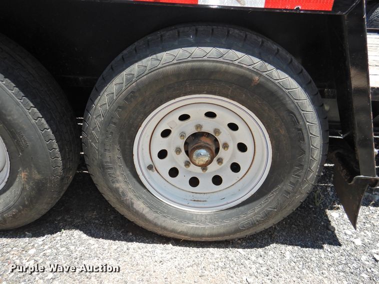 image for item GN9938 2015 Towmaster T-10D equipment trailer