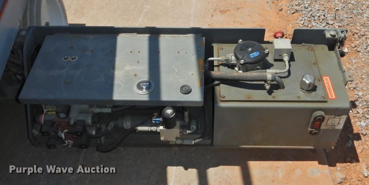 image for item GN9941 2013 Sky Jack SJIII 3226  scissor lift