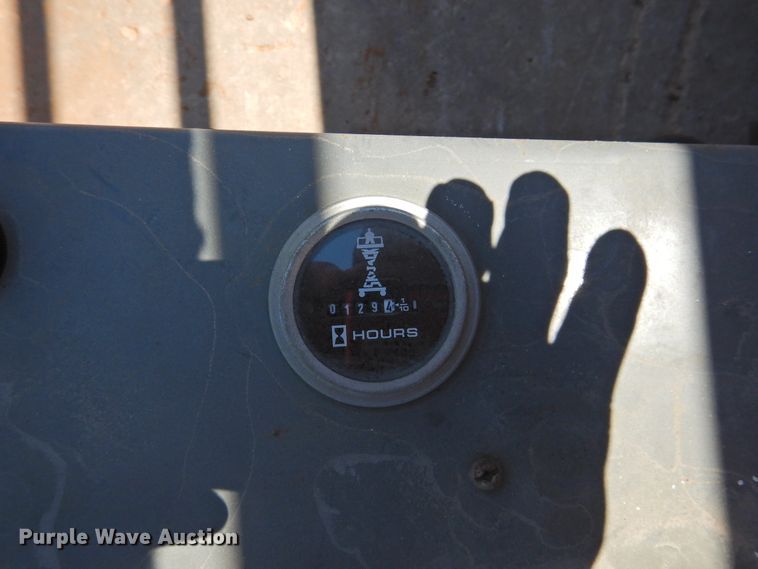 image for item GN9941 2013 Sky Jack SJIII 3226  scissor lift