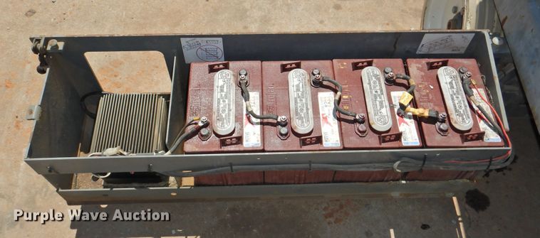 image for item GN9942 2012 Sky Jack SJIII 3226  scissorl lift