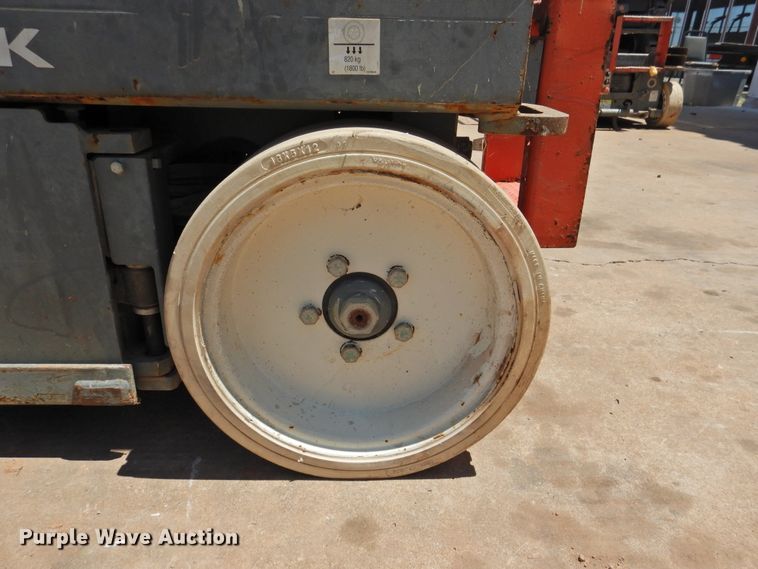 image for item GN9942 2012 Sky Jack SJIII 3226  scissorl lift