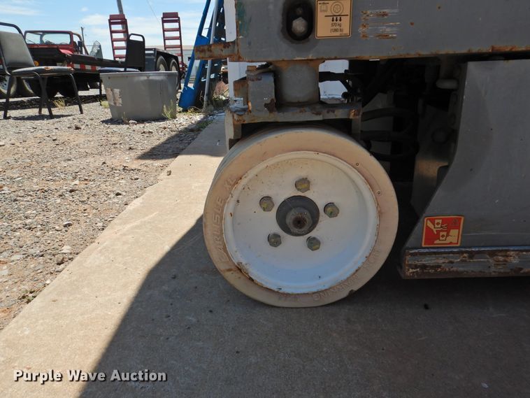 image for item GN9943 2013 Sky Jack SJIII 3219  scissor lift