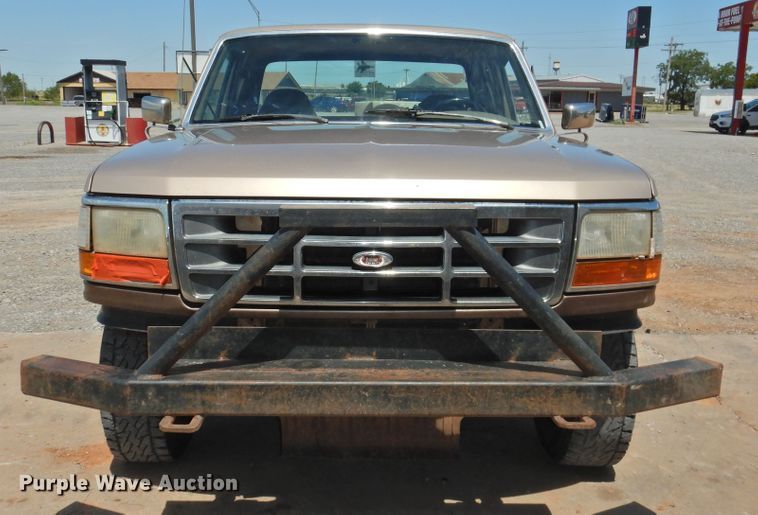 image for item GN9944 1993 Ford F150  SuperCab pickup truck