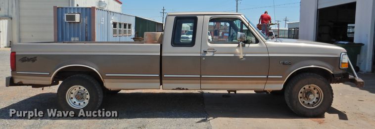 image for item GN9944 1993 Ford F150  SuperCab pickup truck