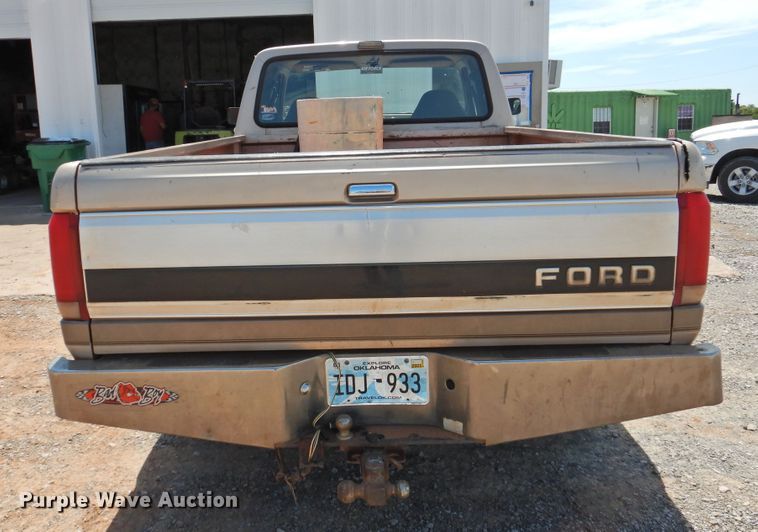 image for item GN9944 1993 Ford F150  SuperCab pickup truck