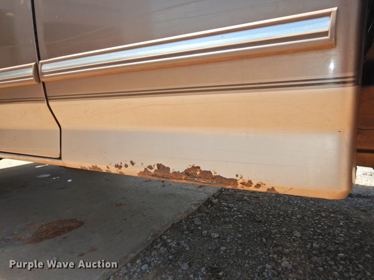 image for item GN9944 1993 Ford F150  SuperCab pickup truck