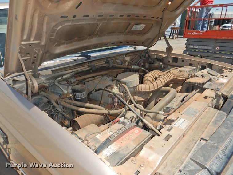 image for item GN9944 1993 Ford F150  SuperCab pickup truck