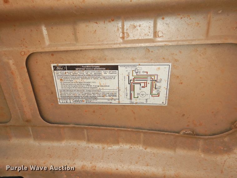 image for item GN9944 1993 Ford F150  SuperCab pickup truck