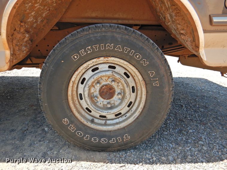 image for item GN9944 1993 Ford F150  SuperCab pickup truck