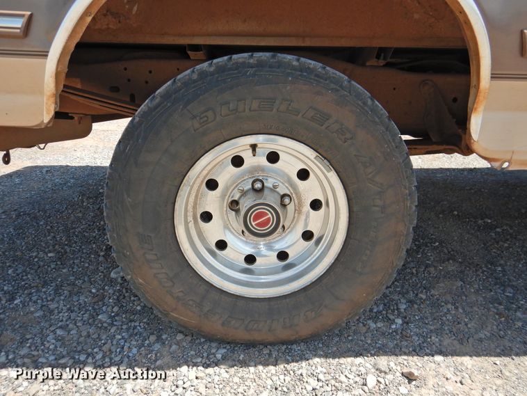 image for item GN9944 1993 Ford F150  SuperCab pickup truck