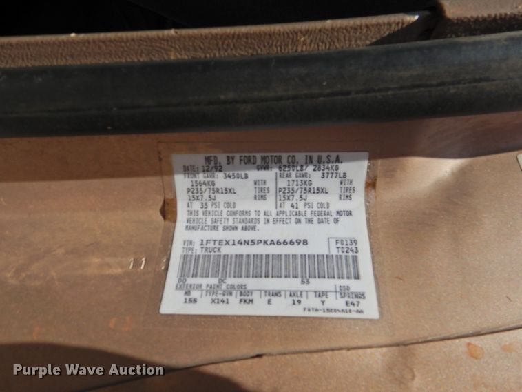 image for item GN9944 1993 Ford F150  SuperCab pickup truck