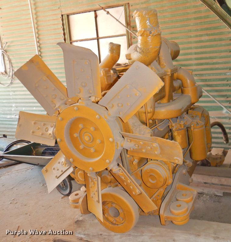 image for item GN9945 John Deere 0400 six cylinder diesel engine