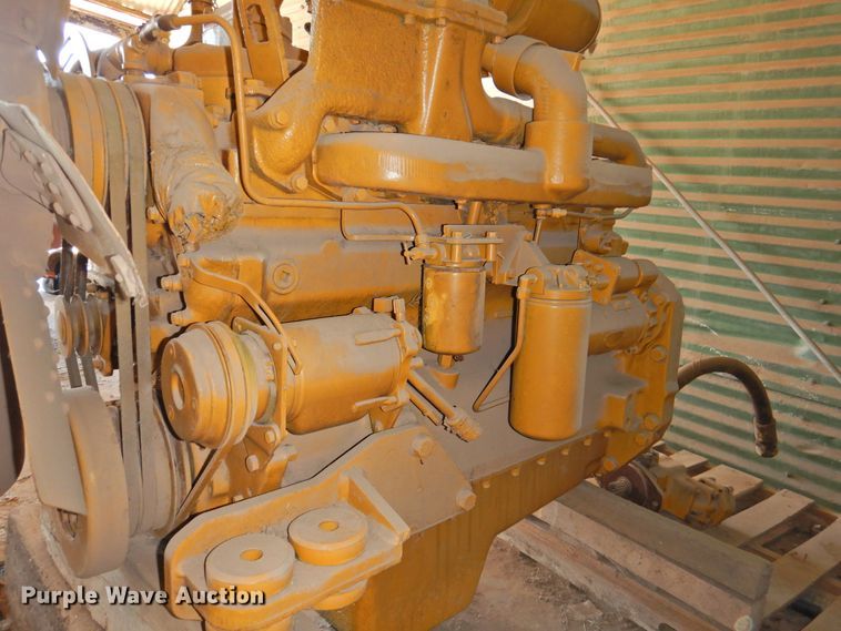 image for item GN9945 John Deere 0400 six cylinder diesel engine