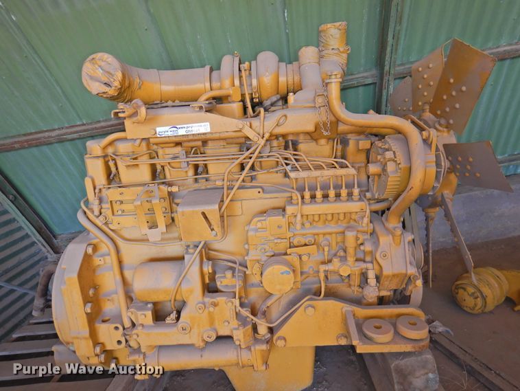 image for item GN9945 John Deere 0400 six cylinder diesel engine