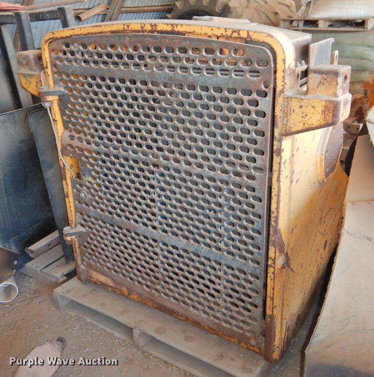 image for item GN9946 John Deere 750E dozer parts