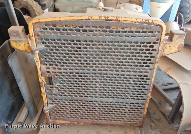 image for item GN9946 John Deere 750E dozer parts