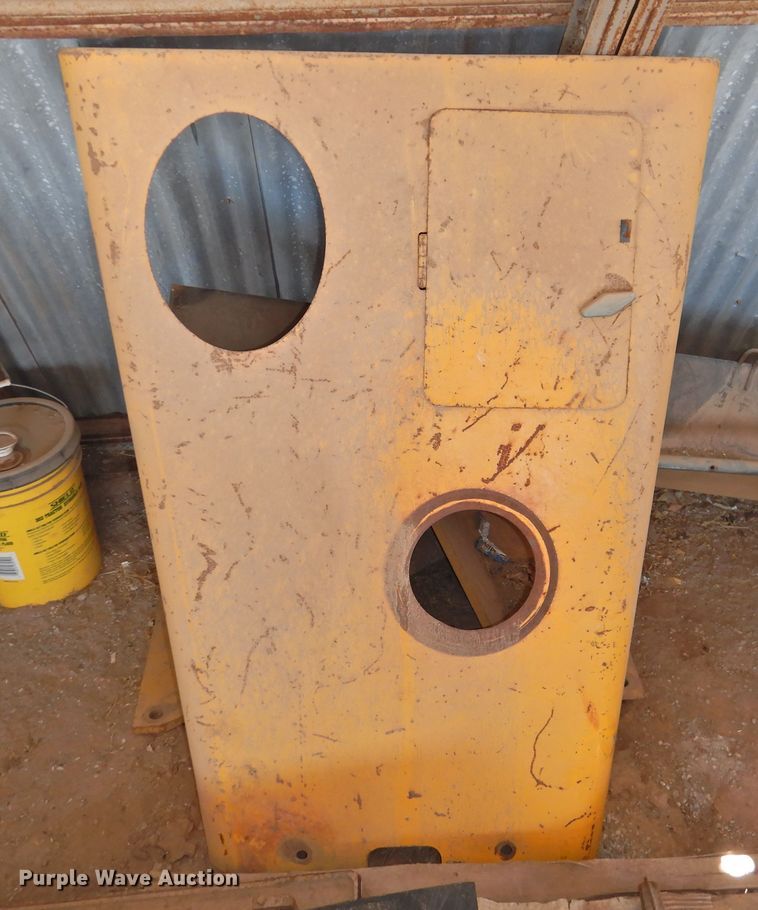 image for item GN9946 John Deere 750E dozer parts