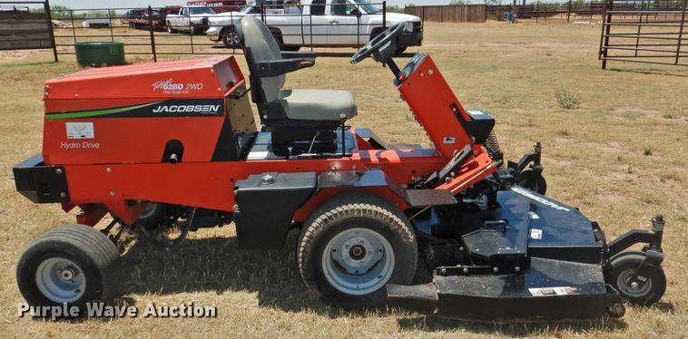 image for item GN9951 2006 Jacobsen Turfcat 628D lawn mower