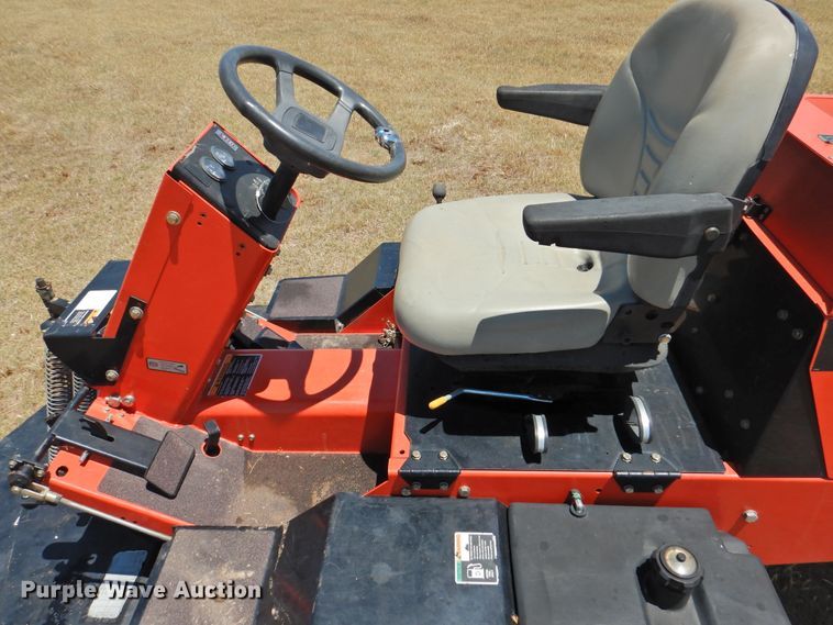 image for item GN9951 2006 Jacobsen Turfcat 628D lawn mower